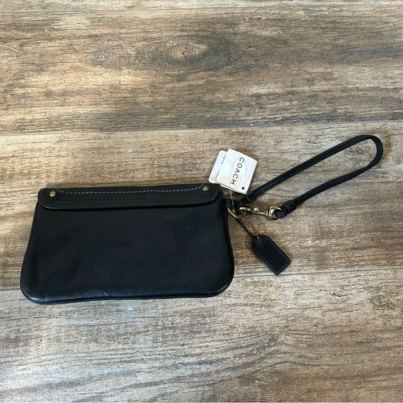 NWT Coach Legacy Vanchetta Black Leather Brass Hardware Wristlet   Y2K - Picture 7 of 9